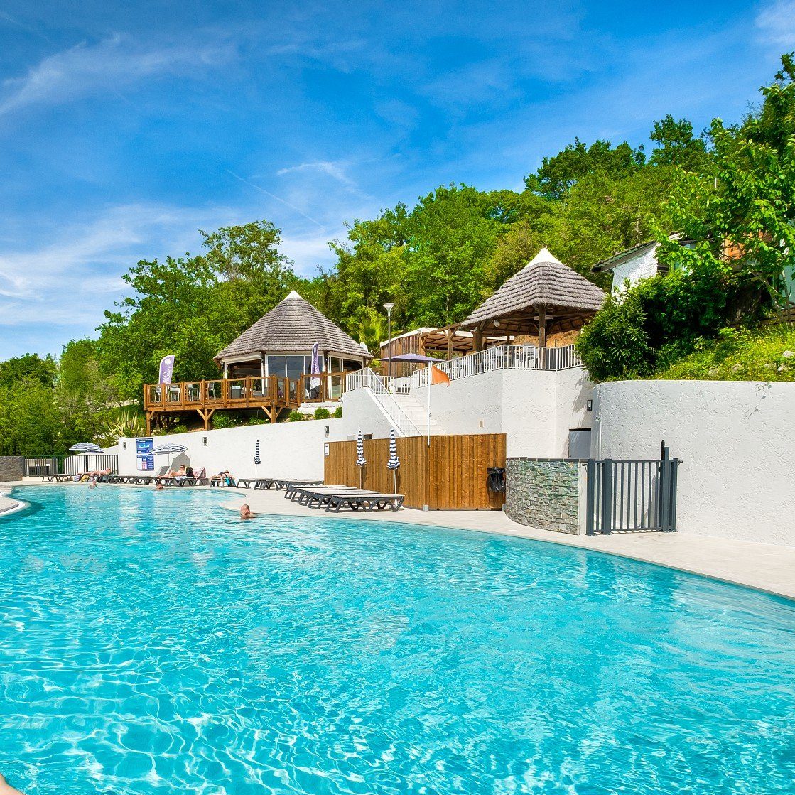 Piscine et mobile home
